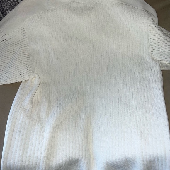 Louis Vuitton from the Spring Runway 2021 Limited Edition “Let’s Vote” sweater. - Picture 6 of 8